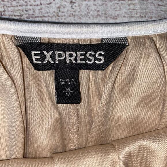 Express women M cold shoulder spaghetti strap white lace dress w/tan lining - Picture 9 of 12